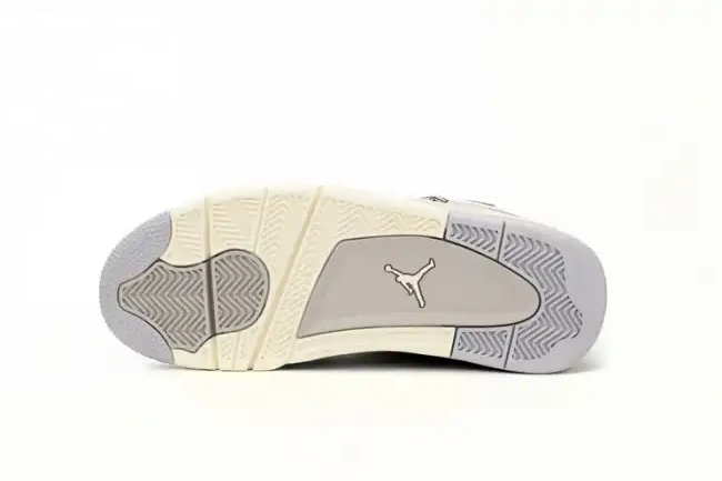 Kick Theory Jordan Frozen Moments 4 WMNS Air AQ9129-001 0501